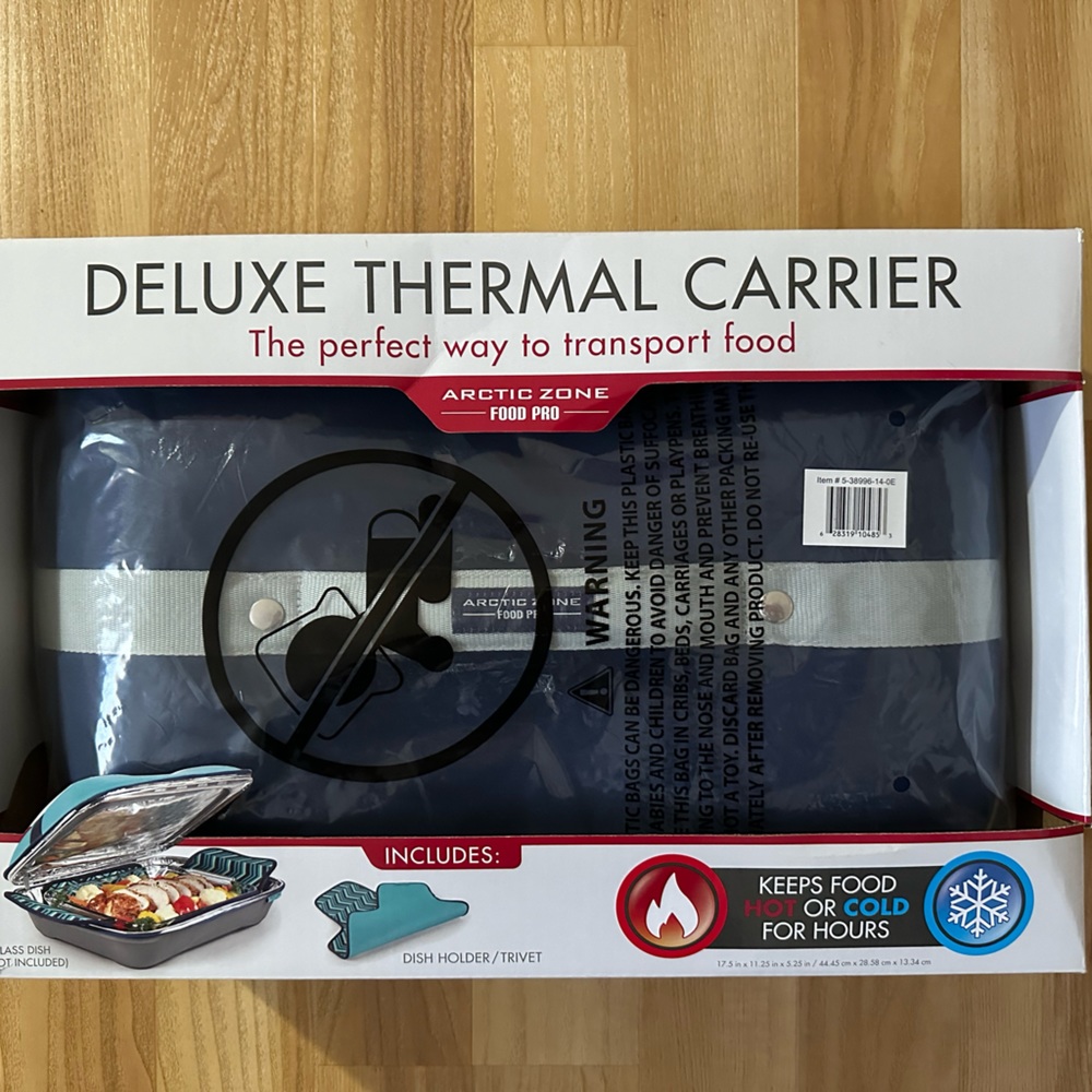 ARCTIC ZONE®  FOOD PRO DELUXE THERMAL CARRIER